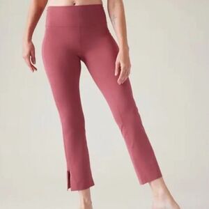 Athleta Transcend Stash Crop Straight Leg Pant in Berry Rose Size Small